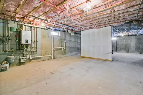 56 Center St, Woonsocket, RI 02895 photo 34