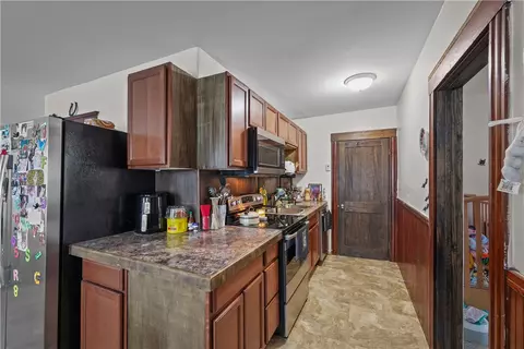 Entry Way - 188 Division St, Woonsocket, RI 02895 photo 3 of 9