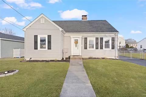 166 2nd St, Pawtucket, RI 02861