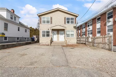 35 Seneca Ave, Pawtucket, RI 02860