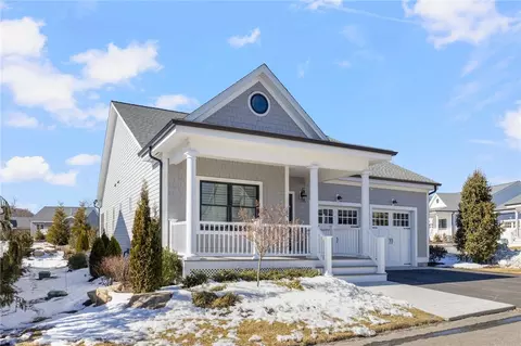 6 Hampton Rd #6, Coventry, RI 02816