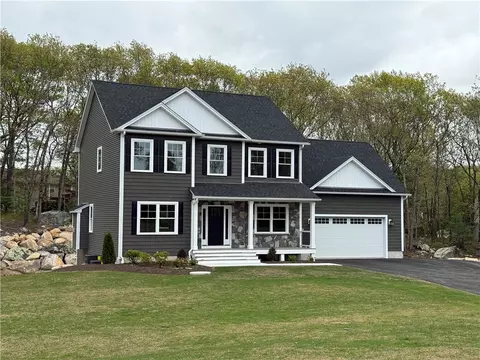 3 Majestic Ct, Coventry, RI 02816