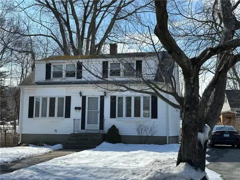 40 Dean Ave, Johnston, RI 02919