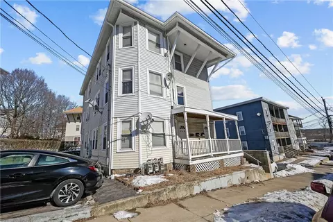 538 Willow St, Woonsocket, RI 02895