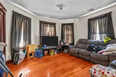 538 Willow St, Woonsocket, RI 02895 photo 7