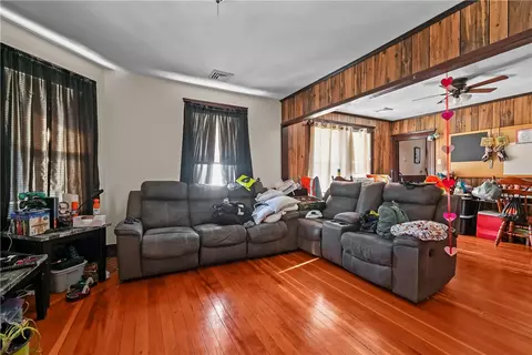 538 Willow St, Woonsocket, RI 02895 photo 6