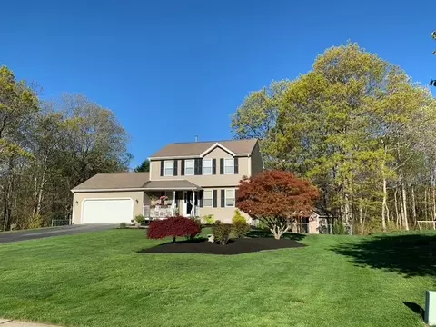 38 Ginger Trl, Coventry, RI 02816