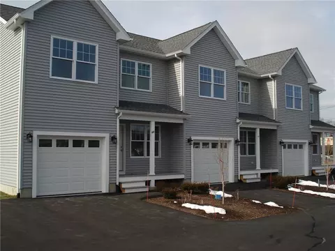 68 Greene St #1, Warwick, RI 02886