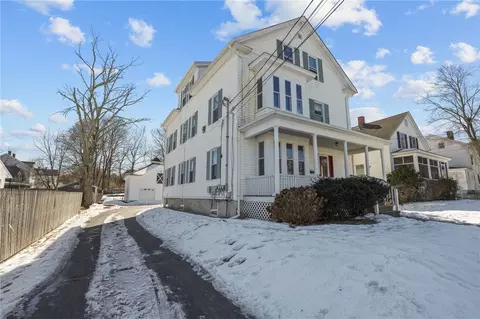 14 Lincoln Ave, Coventry, RI 02816