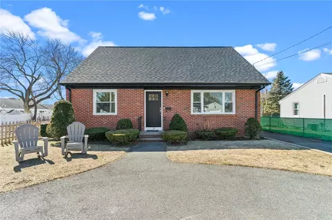 23 Koster St, Cranston, RI 02910