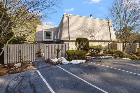5 Caddy Rock Rd #A, North Kingstown, RI 02852