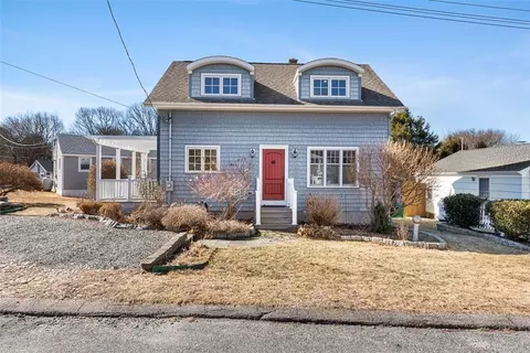 12 W Side Rd, South Kingstown, RI 02879