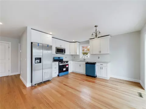 68 Greene St #2, Warwick, RI 02886 photo 5