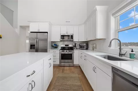 Kitchen - 1 Overlook Ln, Glocester, RI 02814 photo 6 of 7