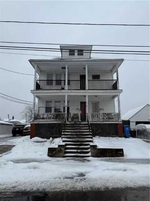 42 Wales St, Cranston, RI 02920