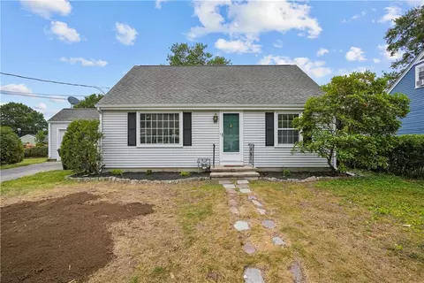 43 Duchess Rd, Cumberland, RI 02864