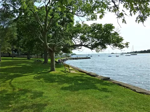 75 Croade St, Warren, RI 02885 photo 11