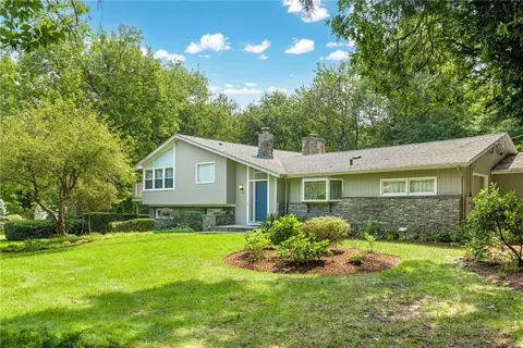 25 Half Mile Rd, Barrington, RI 02806