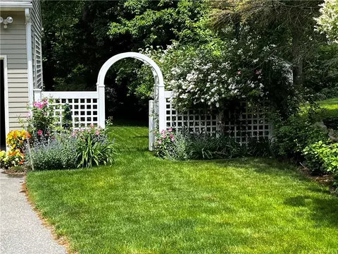 61 Bruce Ln, Warwick, RI 02886 photo 45