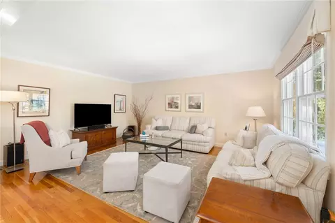 61 Bruce Ln, Warwick, RI 02886 photo 10
