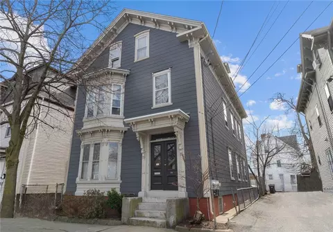 34 Arch St, Providence, RI 02907
