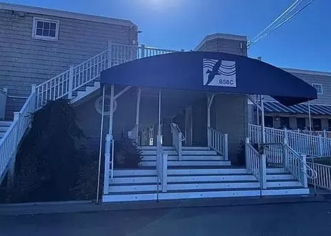 175 Bonnet Point Rd #D40, Narragansett, RI 02882