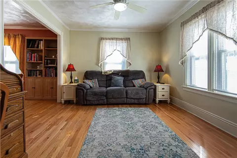 Living - 46 Smith St, Riverside, RI 02915 photo 2 of 2