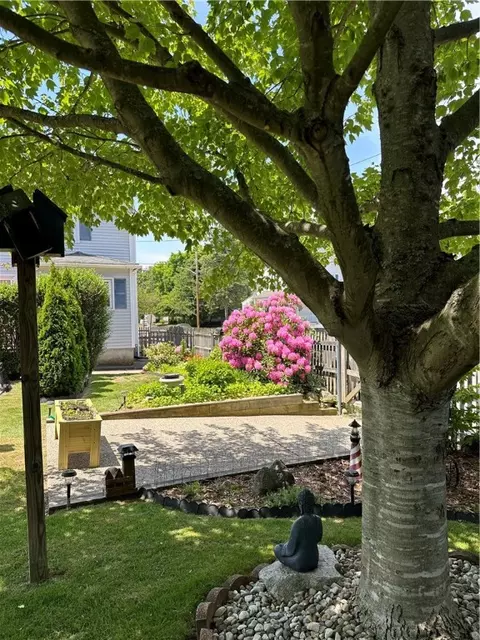 Exterior - 46 Smith St, Riverside, RI 02915 photo 19 of 22