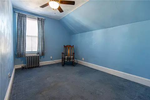 Bedroom - 46 Smith St, Riverside, RI 02915 photo 5 of 6