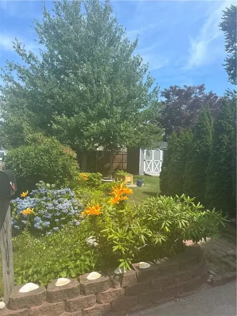 Exterior - 46 Smith St, Riverside, RI 02915 photo 20 of 22