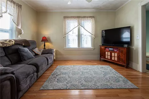Living - 46 Smith St, Riverside, RI 02915 photo 1 of 2