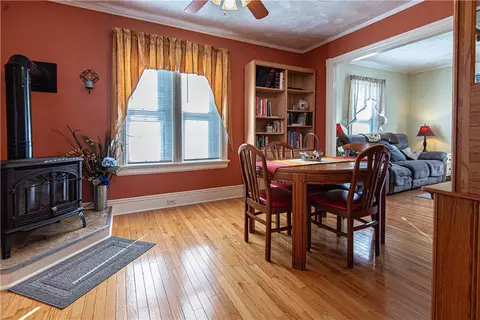 Dining - 46 Smith St, Riverside, RI 02915 photo 1 of 4