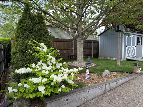 Exterior - 46 Smith St, Riverside, RI 02915 photo 17 of 22