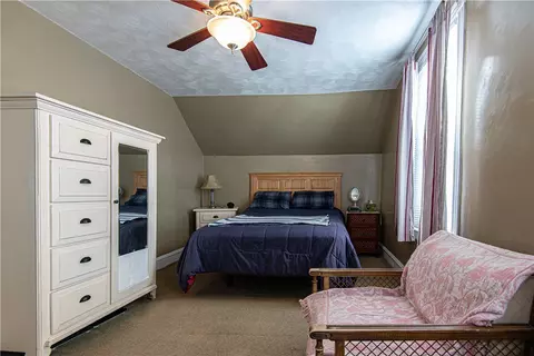 Bedroom - 46 Smith St, Riverside, RI 02915 photo 1 of 6