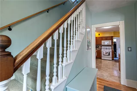 Entry Way - 46 Smith St, Riverside, RI 02915 photo 1 of 2
