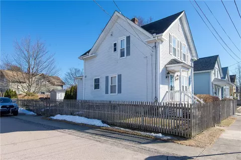 Exterior - 46 Smith St, Riverside, RI 02915 photo 12 of 22