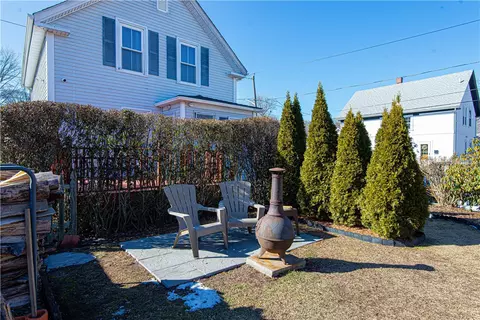 Exterior - 46 Smith St, Riverside, RI 02915 photo 2 of 22