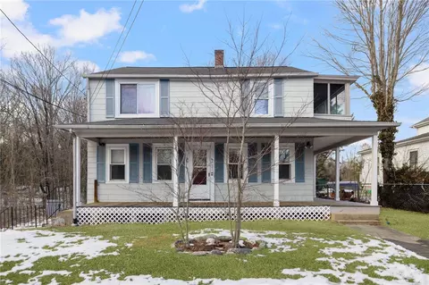 41 Meeting St, Coventry, RI 02816