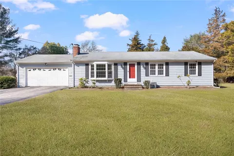 97 Arrow Ln, North Kingstown, RI 02852