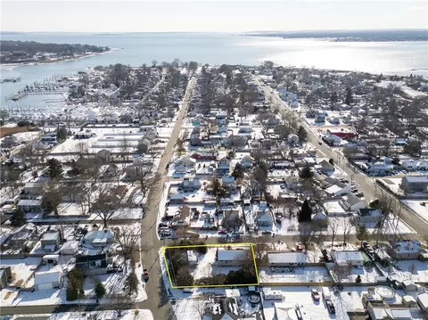 7 Holt St, Warwick, RI 02889 photo 10
