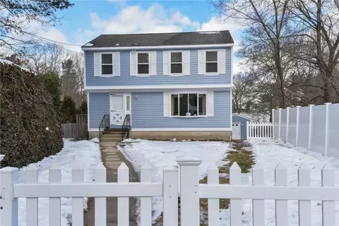 7 Sand St, Coventry, RI 02816 photo 2