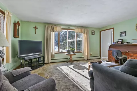 7 Sand St, Coventry, RI 02816 photo 4