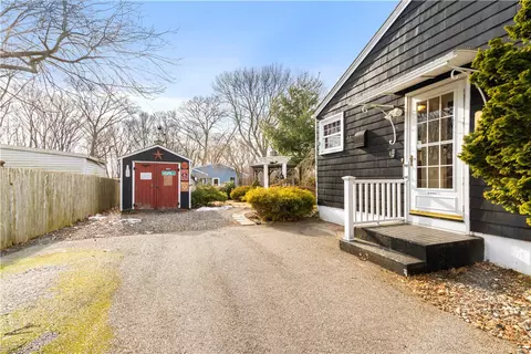 3 Hope Ave, Warwick, RI 02889 photo 3