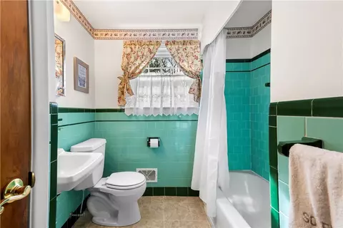 3 Hope Ave, Warwick, RI 02889 photo 20