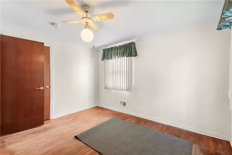 3 Hope Ave, Warwick, RI 02889 photo 11