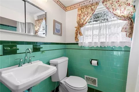 3 Hope Ave, Warwick, RI 02889 photo 21