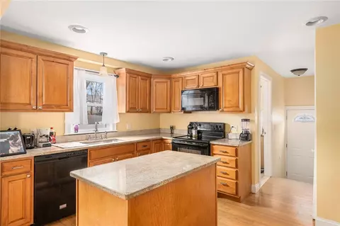 203 Holmes Rd, Warwick, RI 02888 photo 16