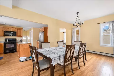 203 Holmes Rd, Warwick, RI 02888 photo 12
