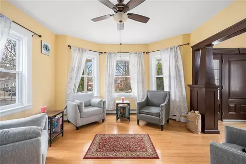 203 Holmes Rd, Warwick, RI 02888 photo 9