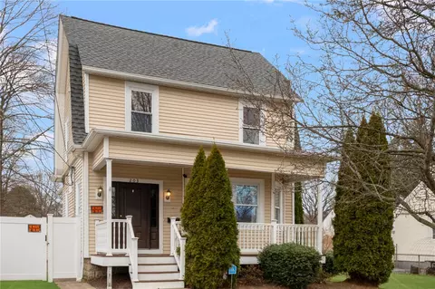 203 Holmes Rd, Warwick, RI 02888